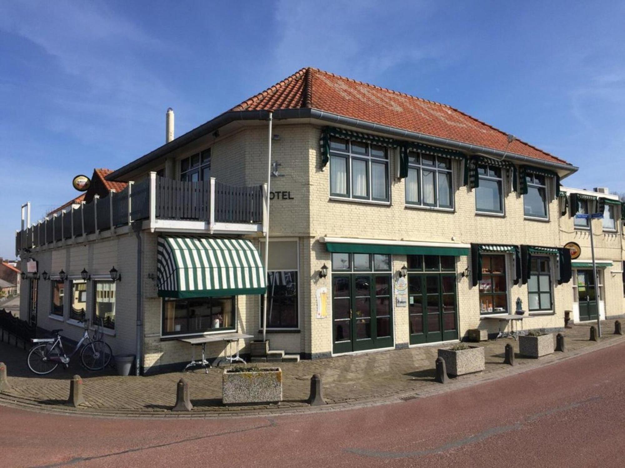 Great Farmhouse In De Cocksdorp With Garden Exterior foto